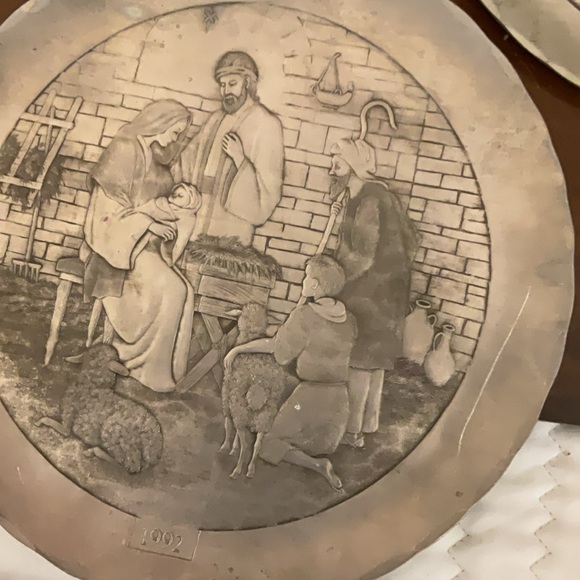 Set a four limited edition, pewter Christmas plates - Picture 4 of 5